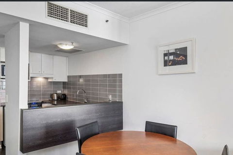 Apartment In The Heart Of Brisbane City CBD - Tourism Guide 1