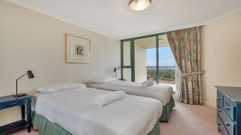 Apartment In The Heart Of Chatswood - Tourism Guide 3