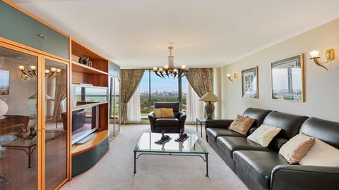 Apartment In The Heart Of Chatswood - Tourism Guide 0