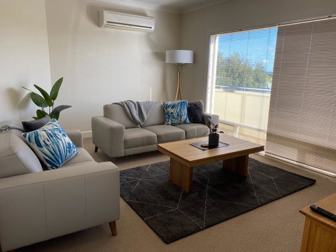 Apartment On Lake Terrace - Tourism Guide 2
