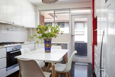 Apartment With Balcony And Parking Near Racecourse - Tourism Guide 3