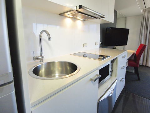 Apartments @ 81 Palmer - Cruises Travel 2