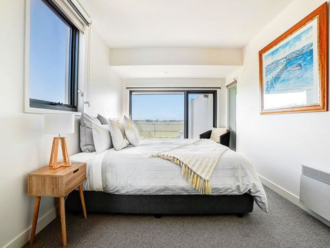 AQUA MIST PENTHOUSE - Tourism Guide 3