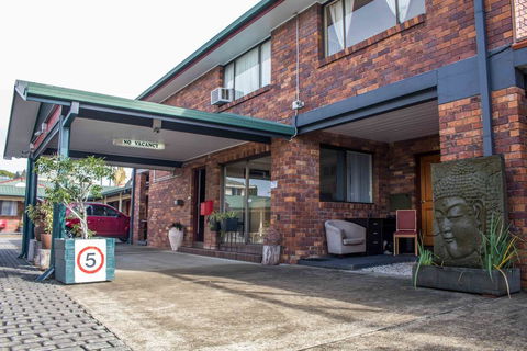Arabella Motor Inn (formerly South Tweed Motor Inn) - Cruises Travel 2