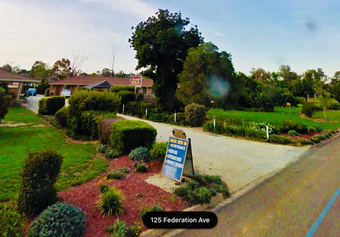 Arcadia Motor Inn - Travel Agents 1