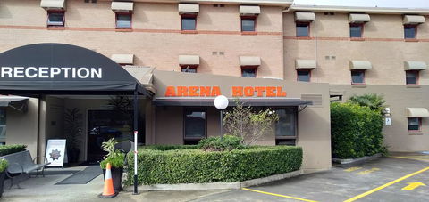 Arena Hotel (formerly Sleep Express Motel) - Tourism Guide 0
