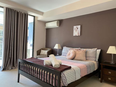ARENA RESORT STYLE EXEC FREE NETFLIX WIFI WINE - Tourism Guide 2