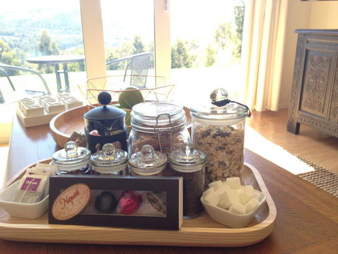 Arjuna Ridge Bed And Breakfast - Tourism Guide 1