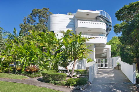 Artis, Noosa Heads - Tourism Guide 0