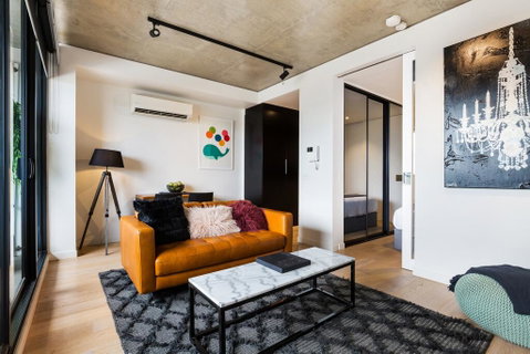 Artsy Apartment CBD City Views And Balcony - Tourism Guide 0