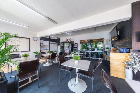 Ascot Budget Inn & Residences - Travel Search 3