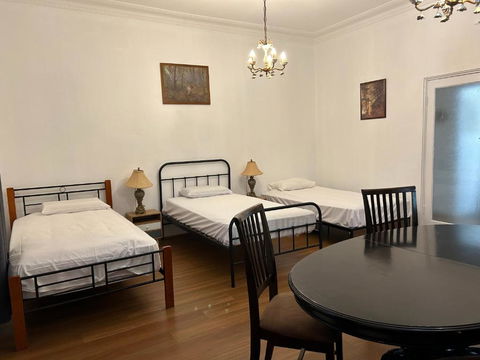 Luxury House 3 Bedrooms - Travel Search 2