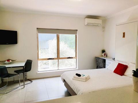 M4 West Perth Studio Apartment Near Kings Park - Tourism Guide 3