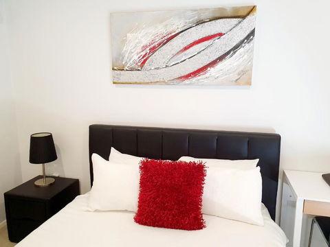 M5 West Perth Studio Apartment Near Kings Park - Tourism Guide 0