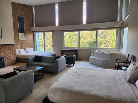 Macedon Ranges Hotel & Spa - Travel Search 3