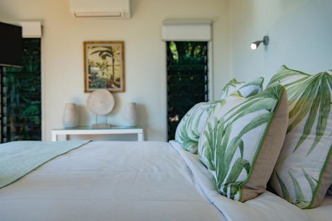 MANDALAY ESCAPE, SECLUSION & SERENITY WITH A POOL - Tourism Guide 2