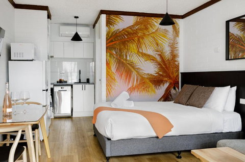 M Hotel - Tourism Guide 1