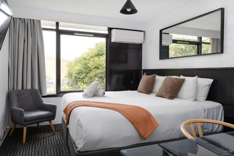 M Hotel - Tourism Guide 3