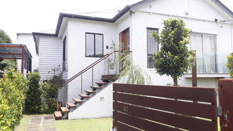 Maple Villa - The Beach House By The Bay - Cruises Travel 1