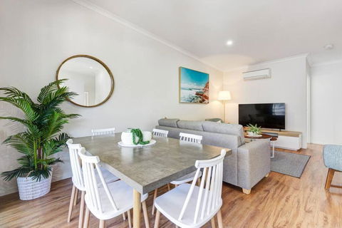 MARJ12- Stylish And Spacious - Tourism Guide 3