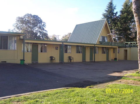Millers Cottage Motel - Travel Agents 3