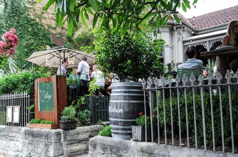 Modern Balmain Abode - Tourism Guide 0