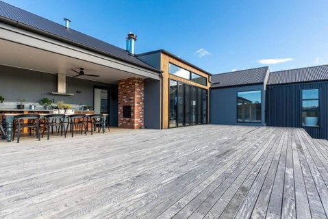 Modern Farmhouse - Tourism Guide 0