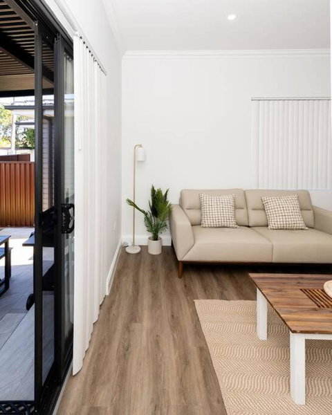 Modern Home In The Heart Of Bankstown - Tourism Guide 0