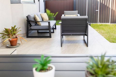 Modern Home In The Heart Of Bankstown - Tourism Guide 2