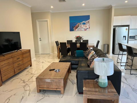 Modern House Between Airport And Sea - Travel Search 0