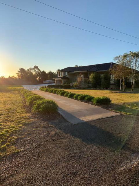 Modern Studio With Fabulous Views - Travel Agents 2