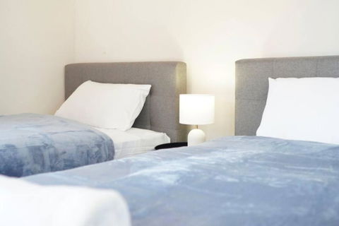 Modern Two Bed Apt In The Centre Of Erskenville - Cruises Travel 3