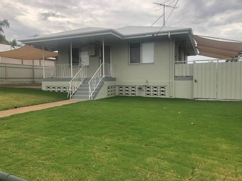 Mt Isa - Emerald Gem 3 Bedroom Home QUIET AREA - Travel Search 0
