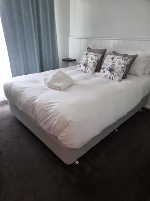 Myrtleford Hotel - Travel Search 2