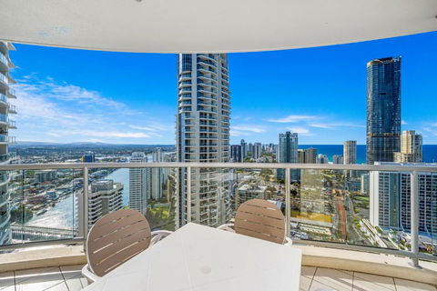 NEW Chevron Ocean Views Central Surfers. - Tourism Guide 1