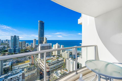 NEW Chevron Ocean Views Central Surfers. - Tourism Guide 0