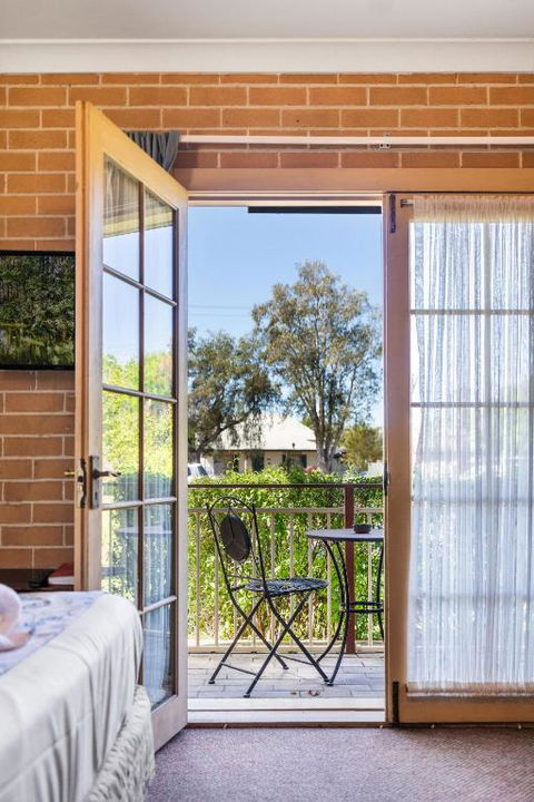 New Inn Motel - Travel Search 0