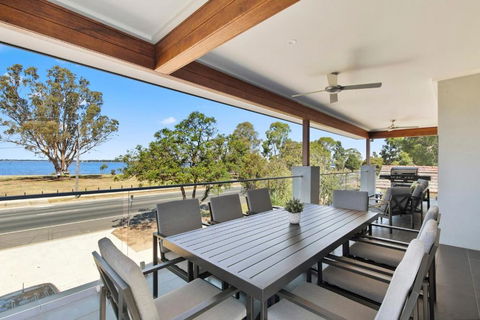 NEW - Sunrise Waters Holiday House - Tourism Guide 0