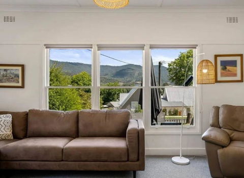 Mount Beauty 3BR Home - Travel Search 3