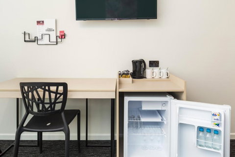 Nightcap At Barkly Hotel - Tourism Guide 3