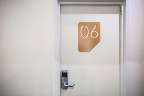 Nightcap At High Flyer Hotel - Tourism Guide 2