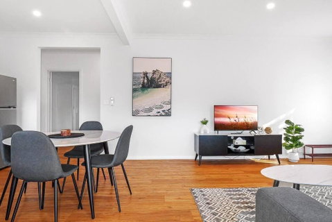 Nth Central 3BR - Split Systems Throughout & Wifi - Tourism Guide 0