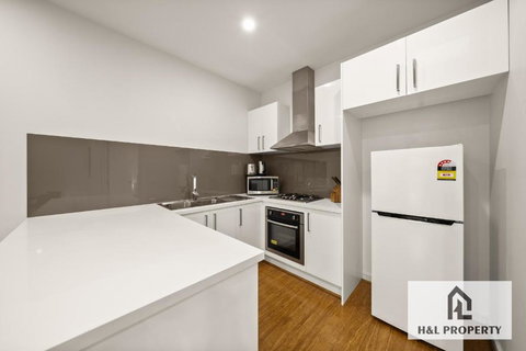 Nice House Walking To Shopping Center - Travel Agents 0