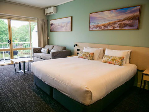 Nightcap At Hinterland Hotel Nerang - Travel Search 0
