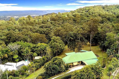 Noosa Hinterland Acreage Close To The Beach - Travel Search 0