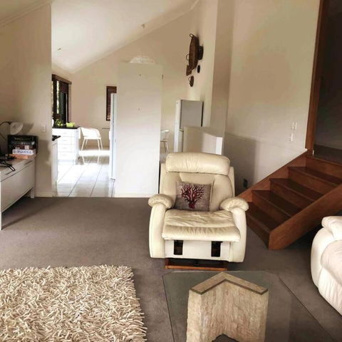 Noosa Hinterland Acreage Close To The Beach - Travel Search 2