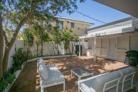 NOR214 - Northstead Coastal Charm - Travel Agents 0