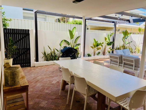 NOR214 - Northstead Coastal Charm - Travel Agents 1