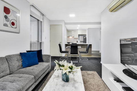 North Sydney Corporate Apartment MIL2251106 - Cruises Travel 0
