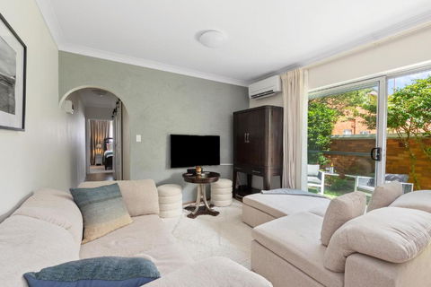 Northern Beaches Garden Hideaway - Cruises Travel 0